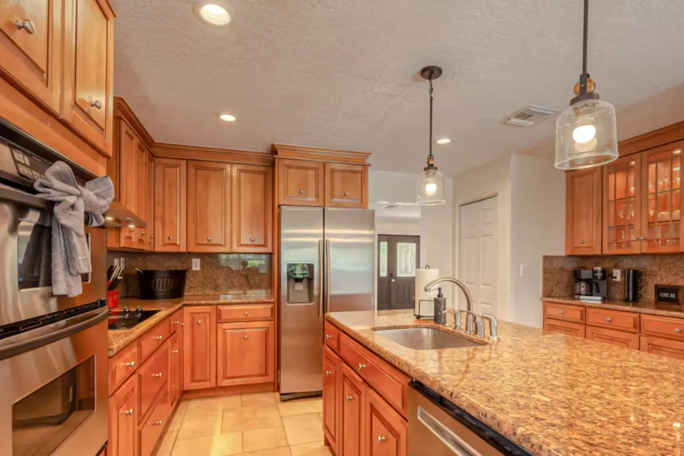 Lakefront Getaway 5BR/3BA Heated Pool Paradise 17