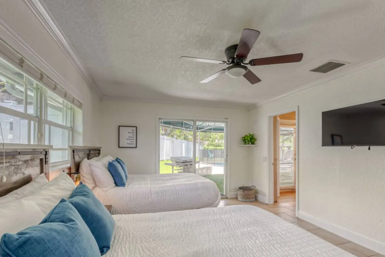 Lakefront Getaway 5BR/3BA Heated Pool Paradise 19