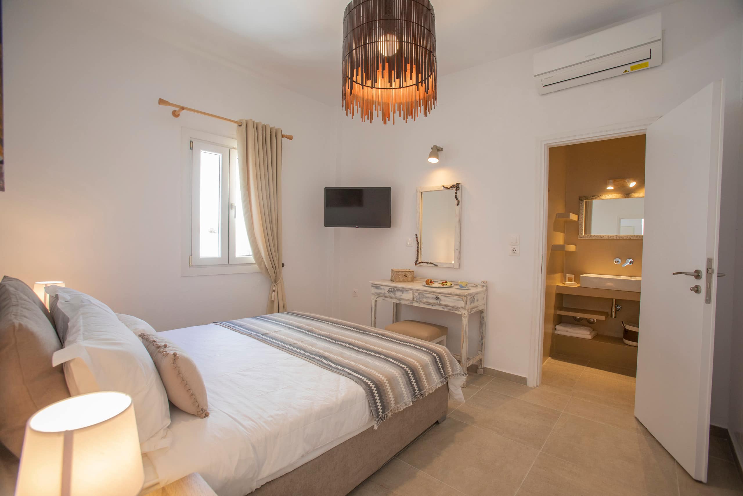 Endless BLUE BeachFront+Terrace+Jacuzzi+Parking 20