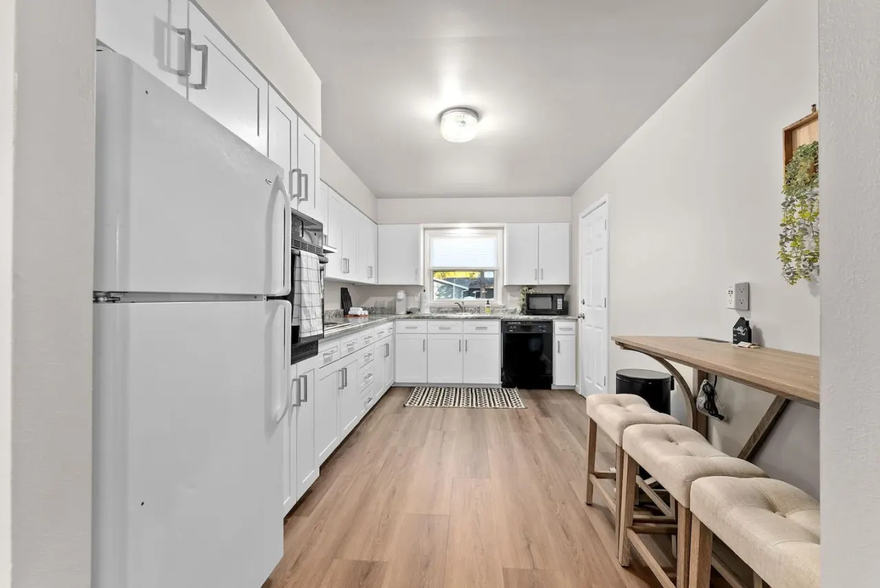 38th Street Retreat Close to Central Sioux Falls 15