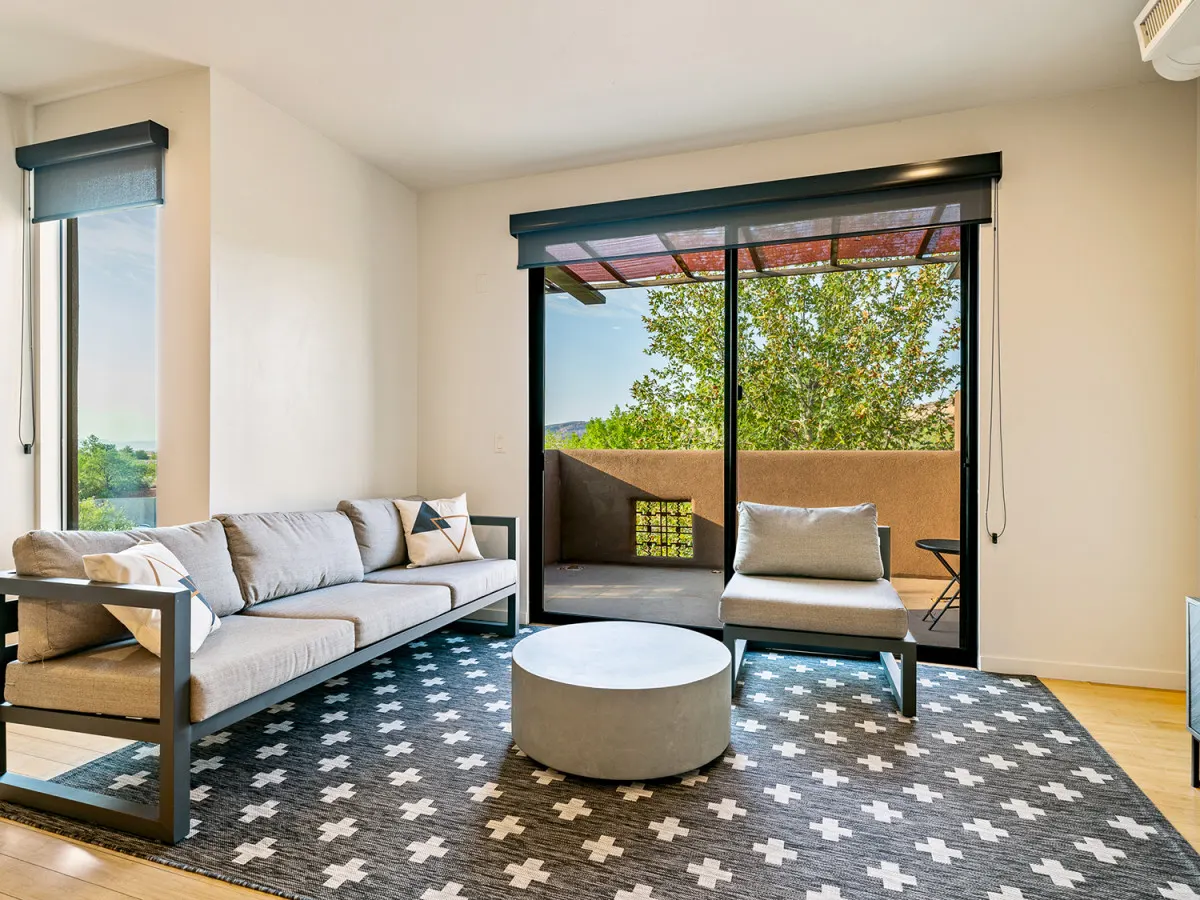 The Sunrise Suite 9