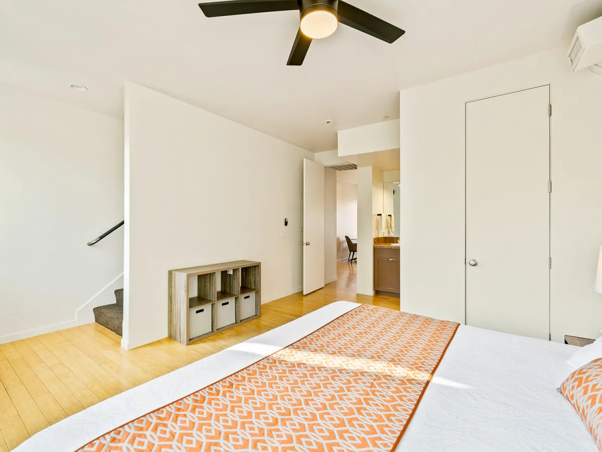 The Sunrise Suite 16