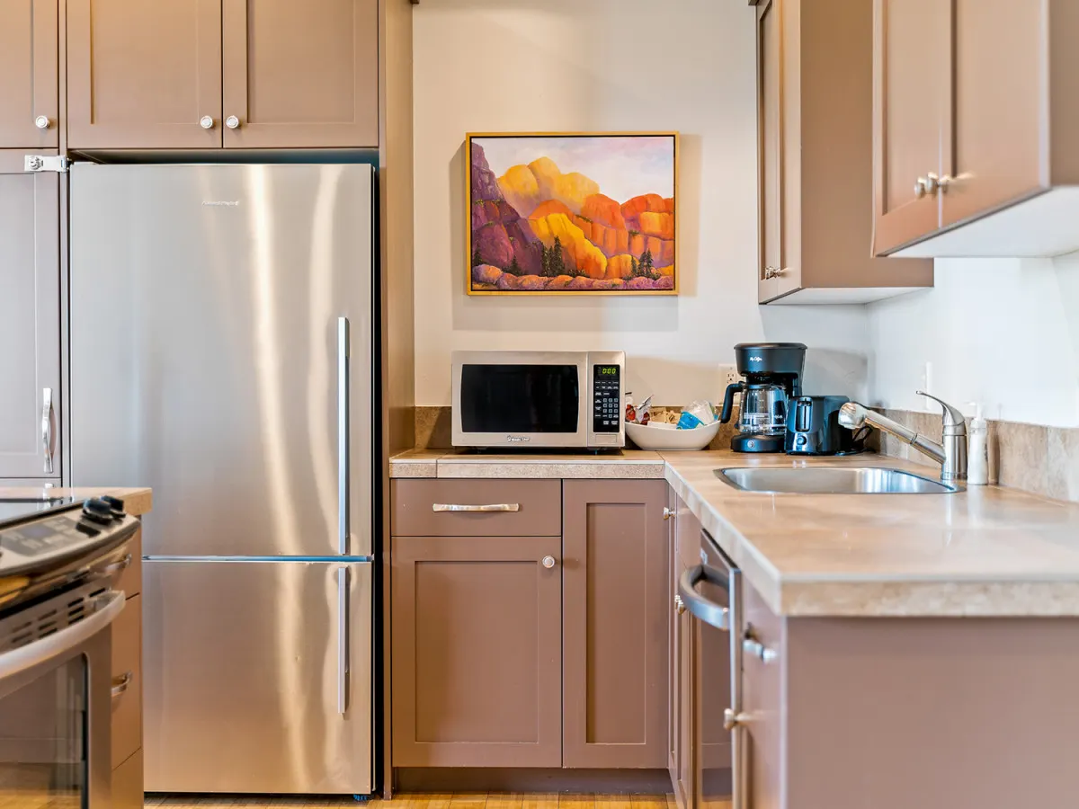 The Sunrise Suite 6