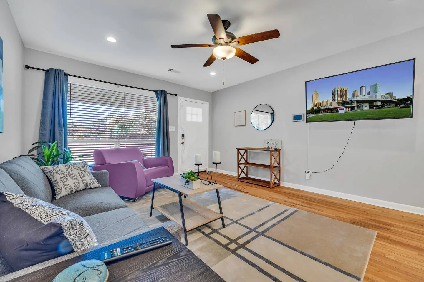 EastLake Retreat| 2BR 2BA|Unit A