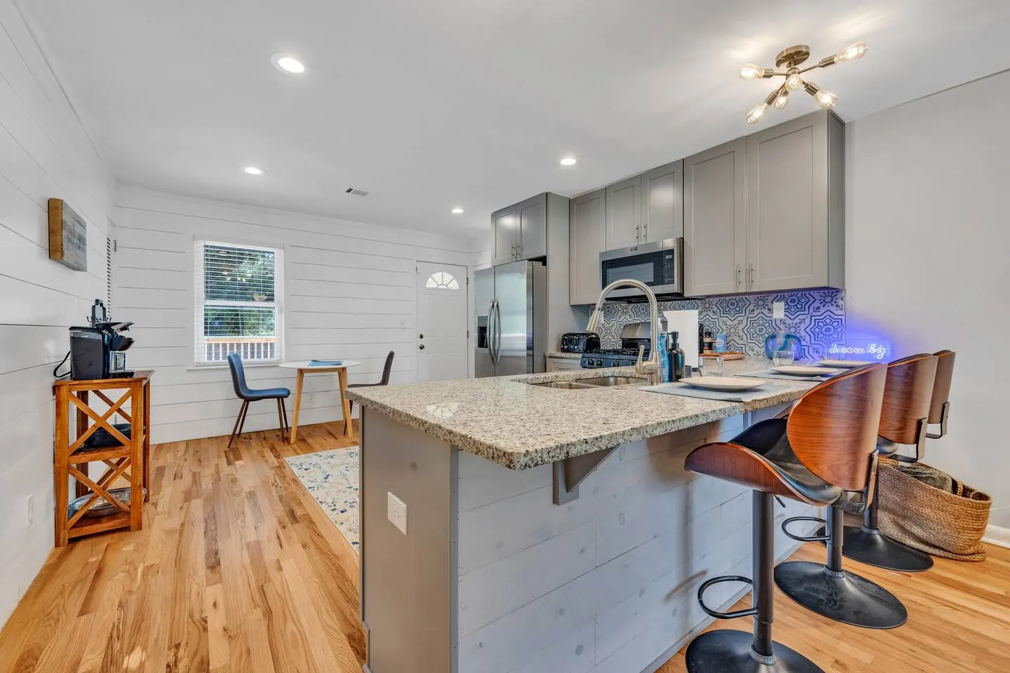 EastLake Retreat| 2BR 2BA|Unit A — photo 5