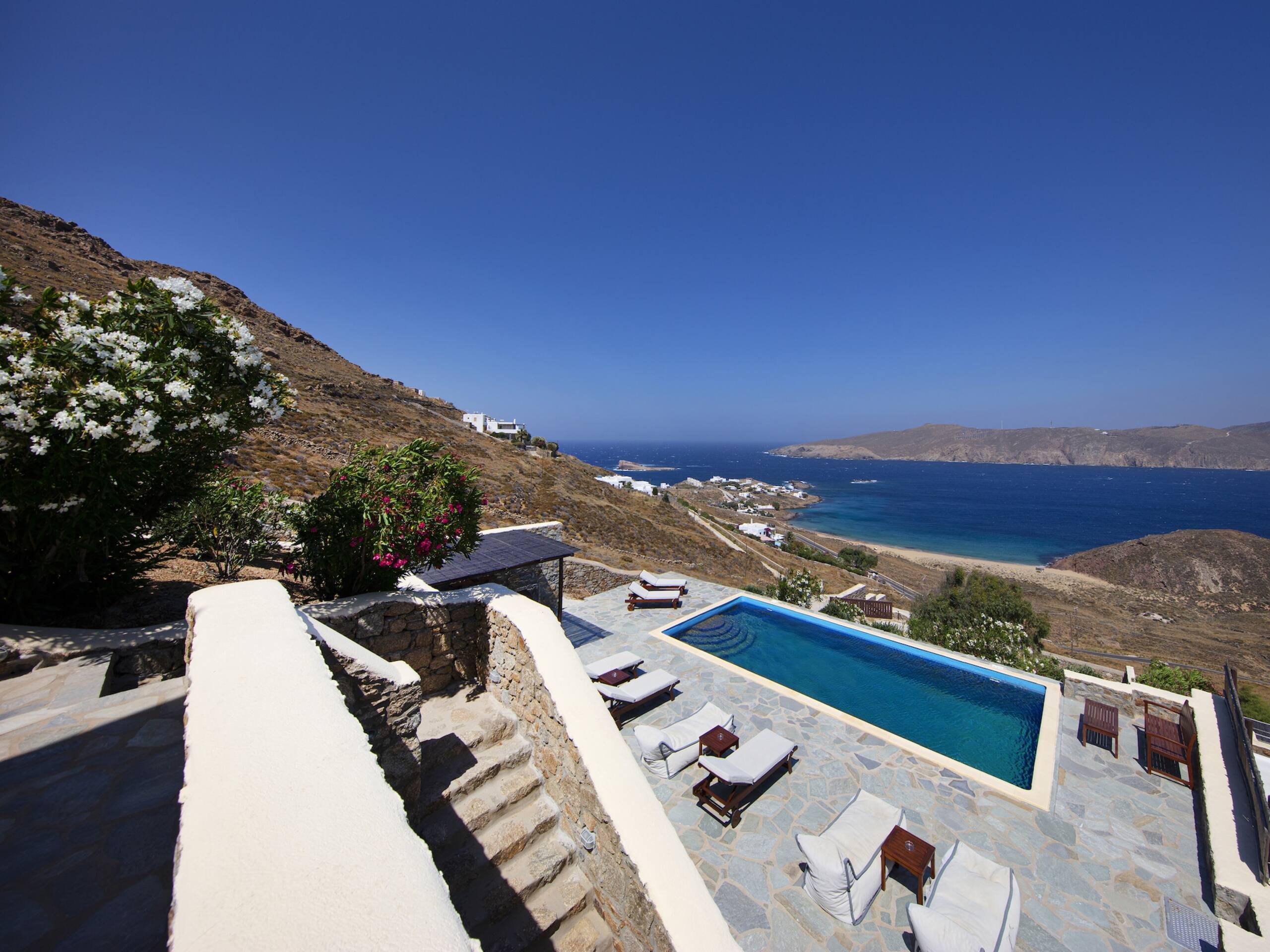 Villa in Mykonos near Agios Sostis Beach 24