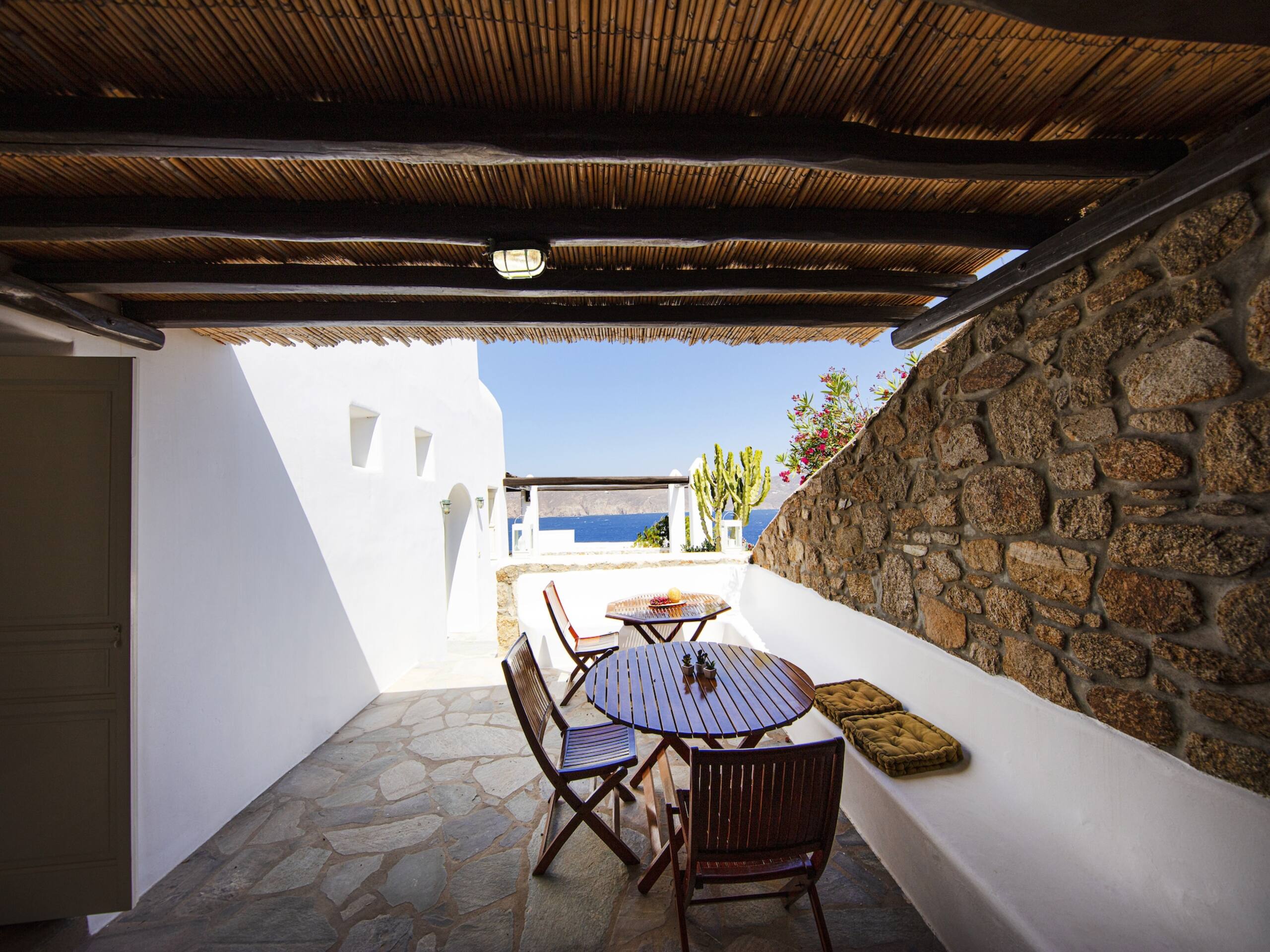 Villa in Mykonos near Agios Sostis Beach 10