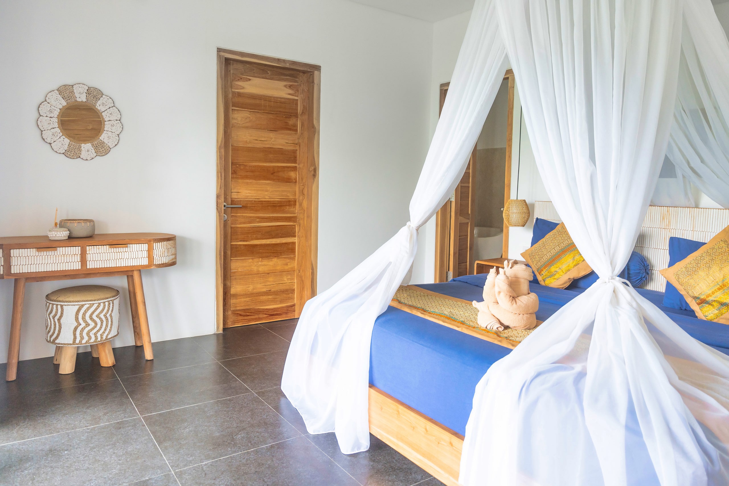 Villa Zango – Scenic Field View 4BR Villa in Ubud 17