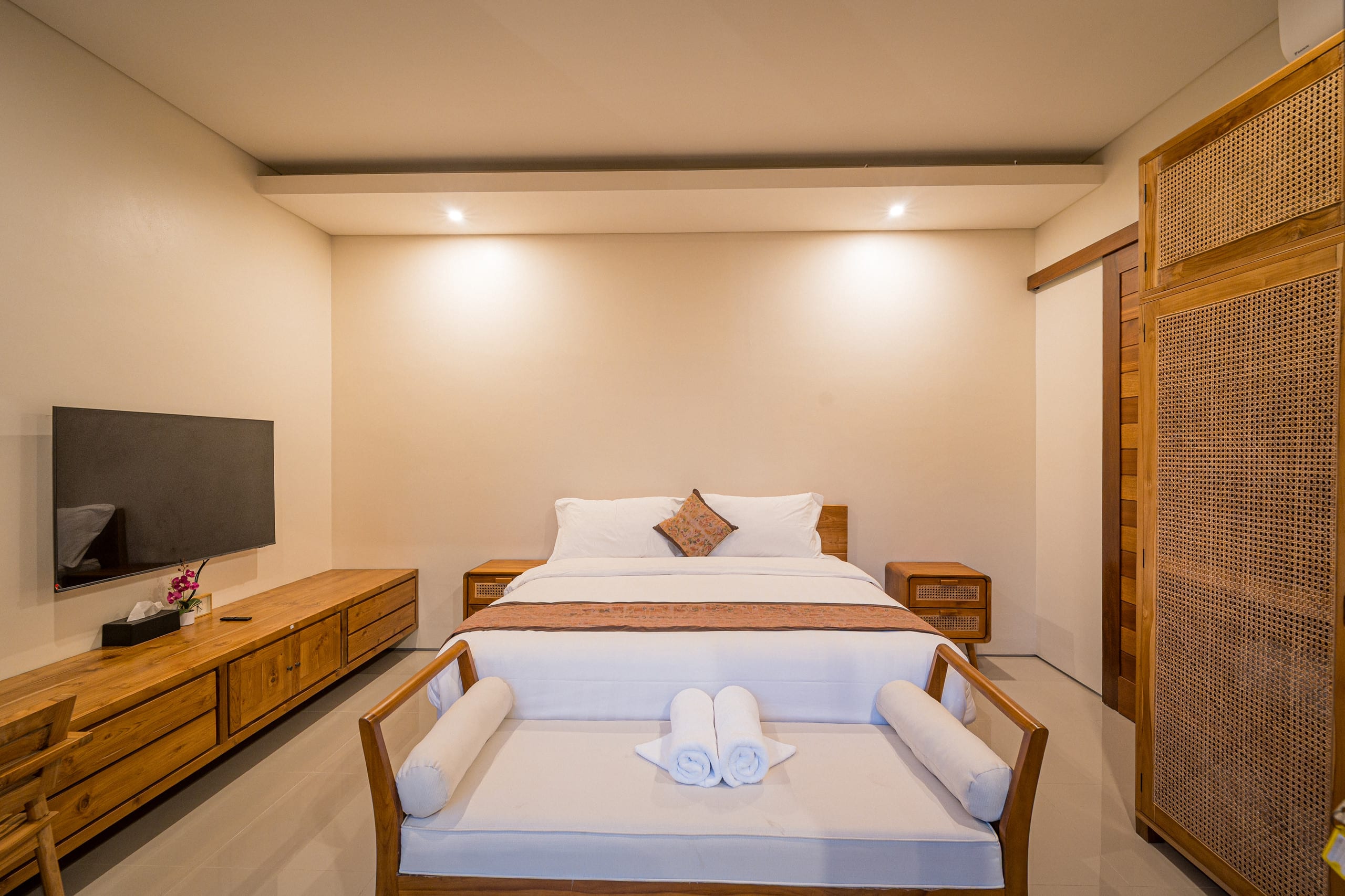 Spacious 3BR Private Pool Villa 8