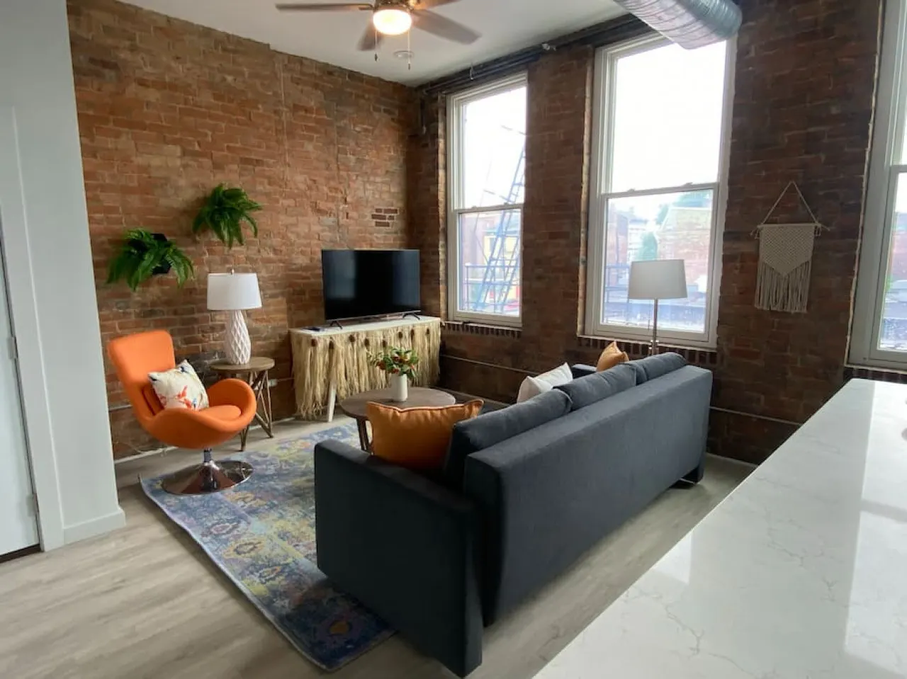 Zango: Explore OTR/Downtown from a Renovated Condo 9