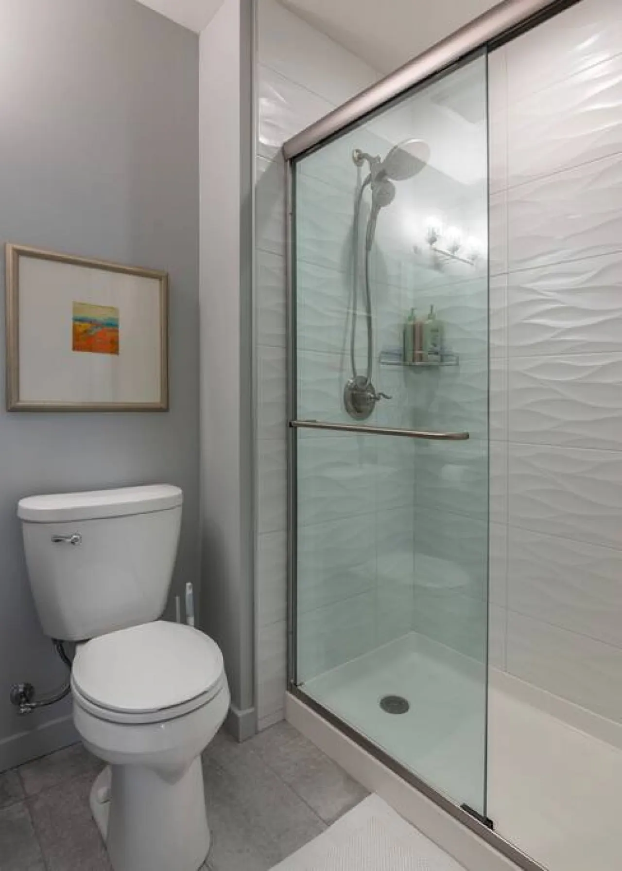 Zango: Explore OTR/Downtown from a Renovated Condo 6