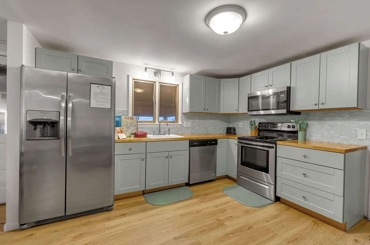 The Lakefront Coastal Cottage at Seneca Lake 7