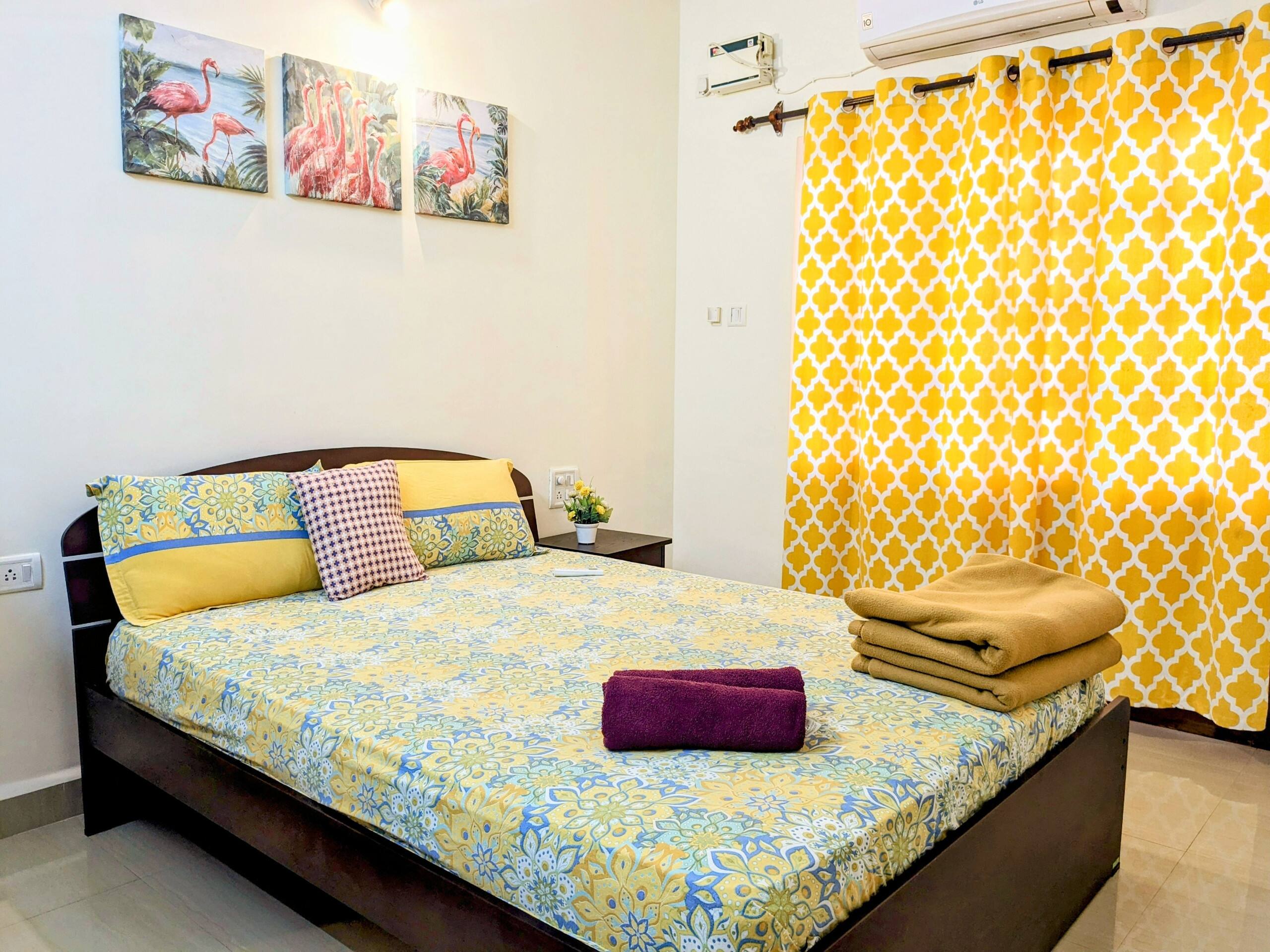 2 bedroom flat parking+pool+Wifi Candolim beach 8