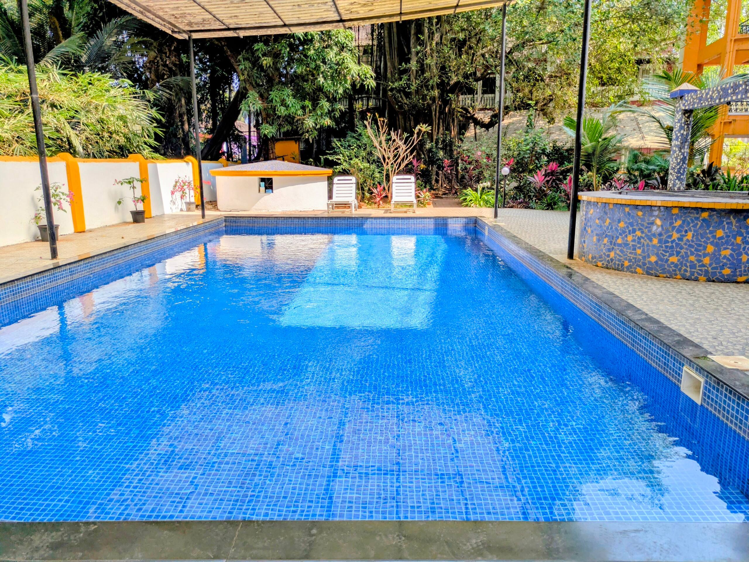2 bedroom flat parking+pool+Wifi Candolim beach 35