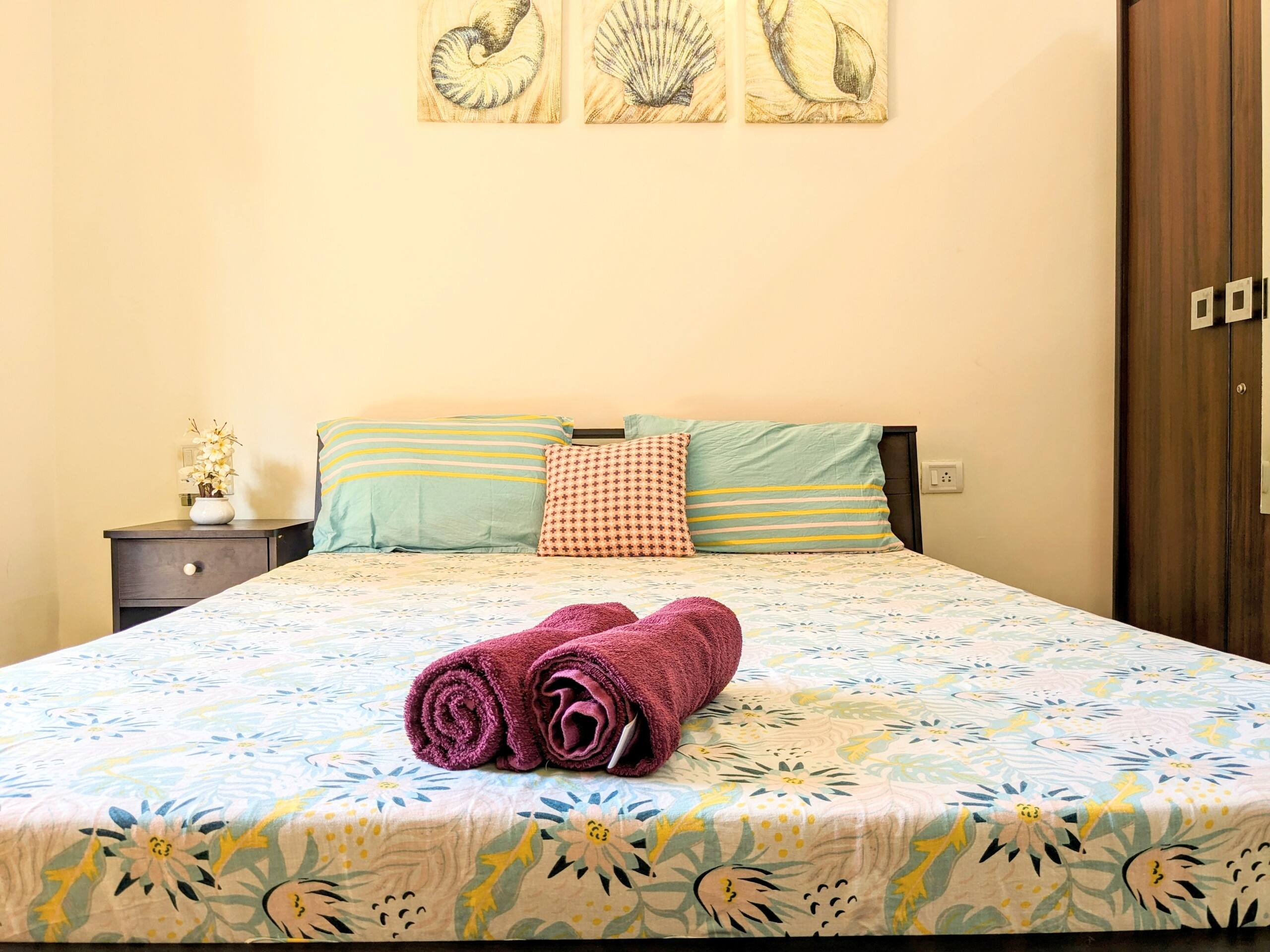 2 bedroom flat parking+pool+Wifi Candolim beach 25