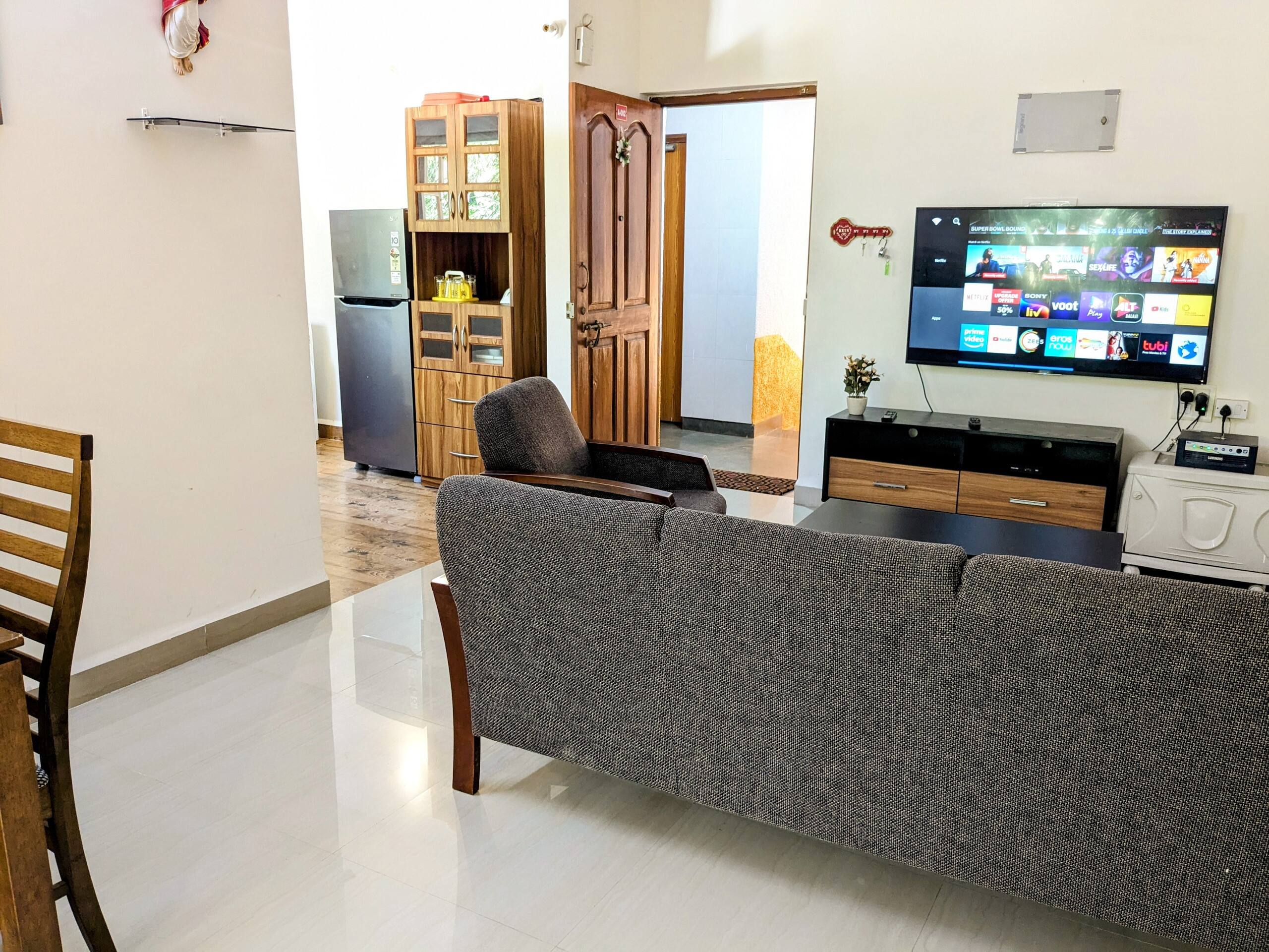 2 bedroom flat parking+pool+Wifi Candolim beach 12