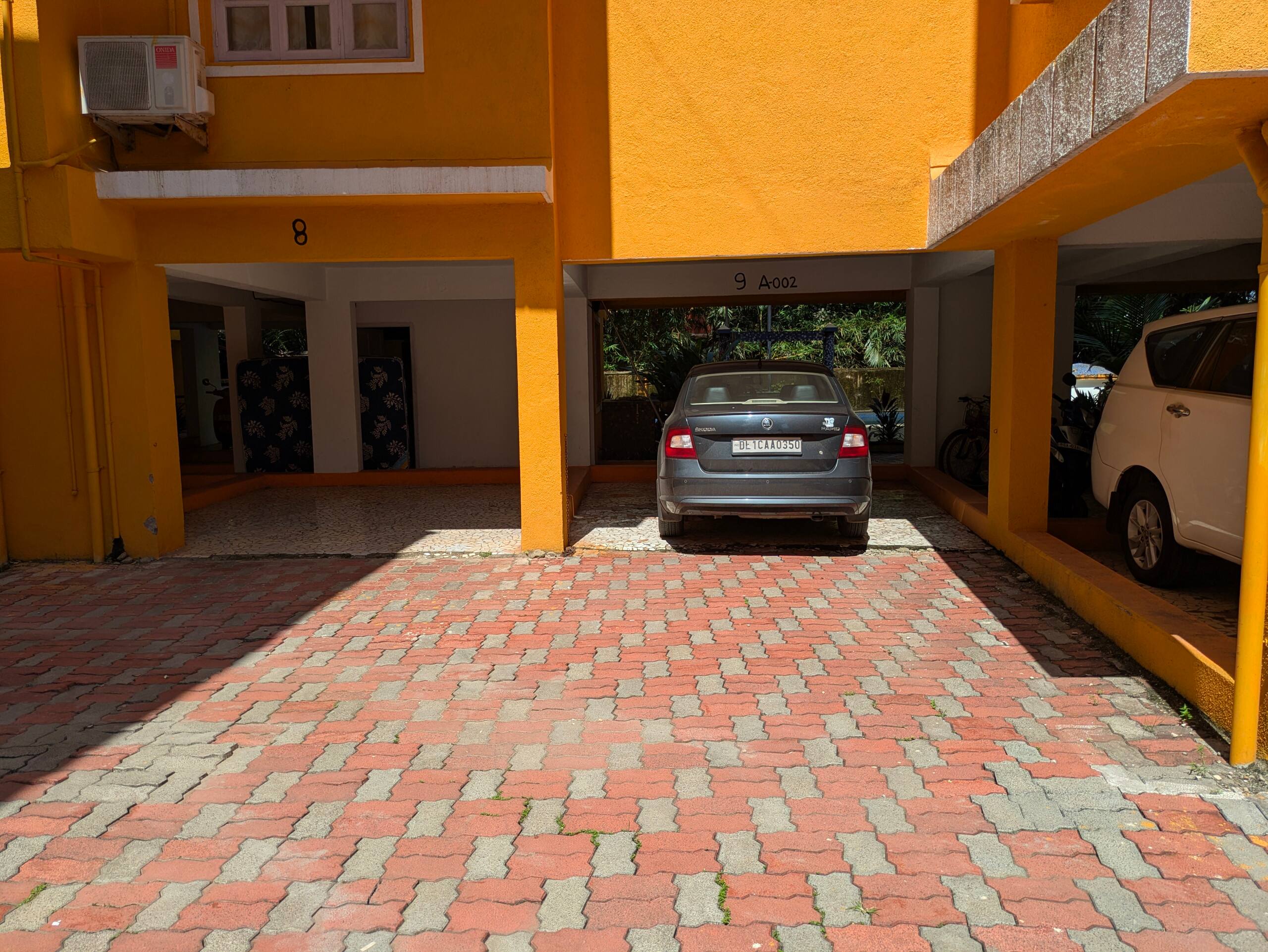 2 bedroom flat parking+pool+Wifi Candolim beach 32