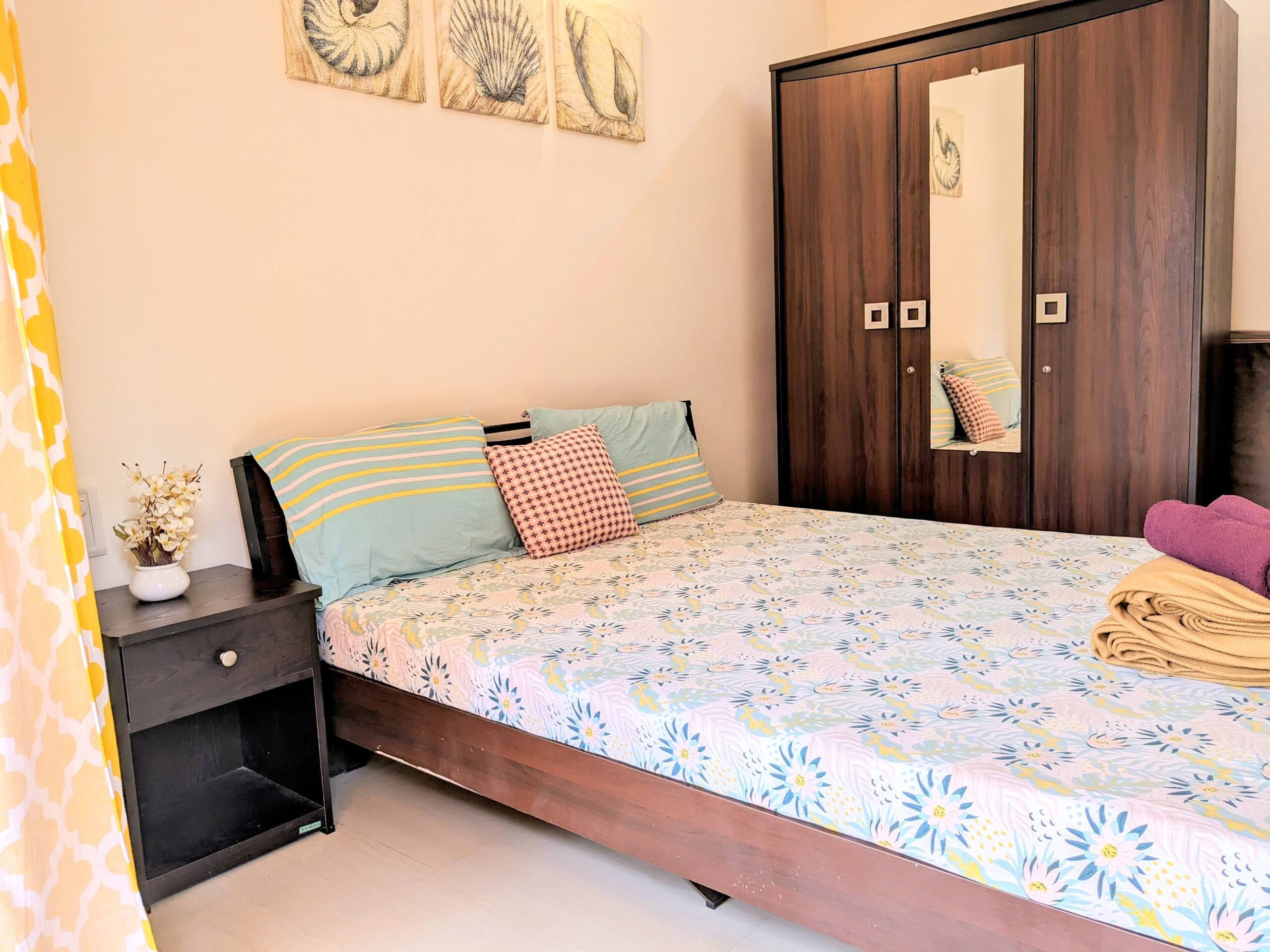 2 bedroom flat parking+pool+Wifi Candolim beach 24