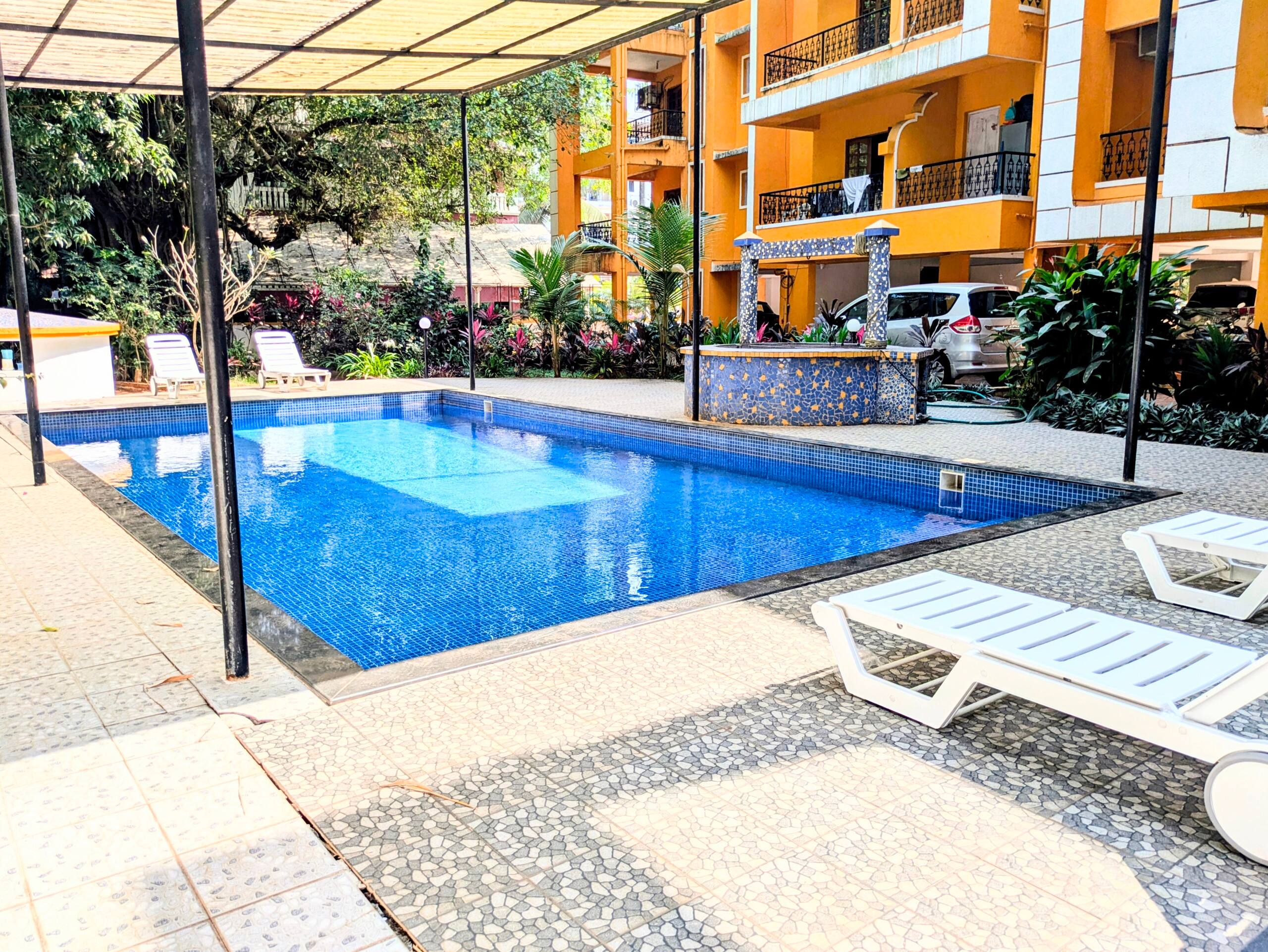 2 bedroom flat parking+pool+Wifi Candolim beach 33
