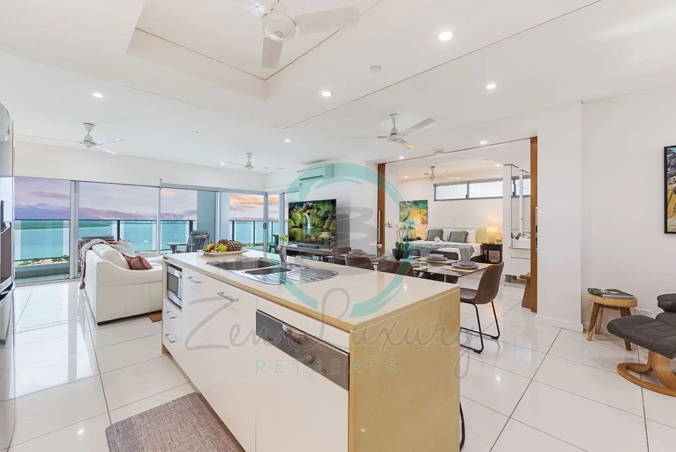 Coastal Magnificence: Pool ~ Workspace ~ Parking 11