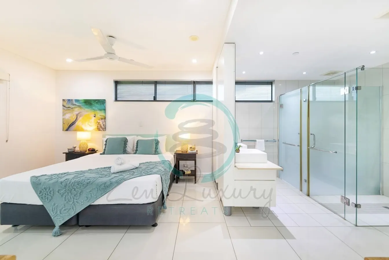 Coastal Magnificence: Pool ~ Workspace ~ Parking 7