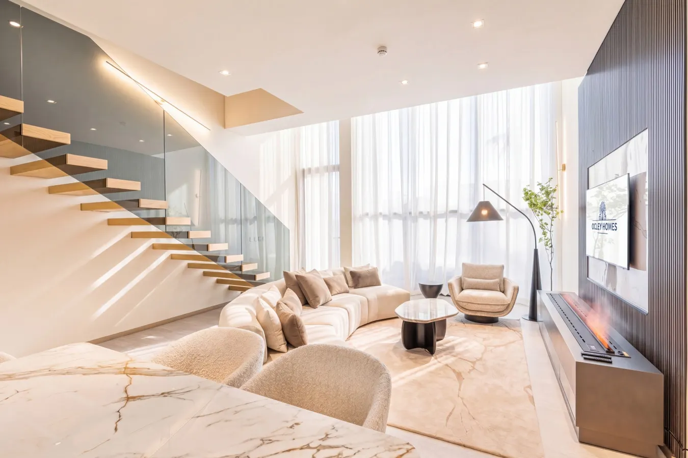 Luxury 3-Floor Townhouse w/ Private Garden