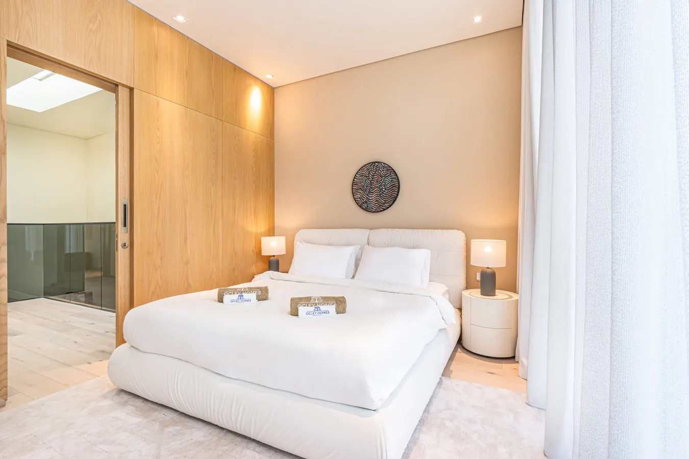 Luxury 3-Floor Townhouse w/ Private Garden 19