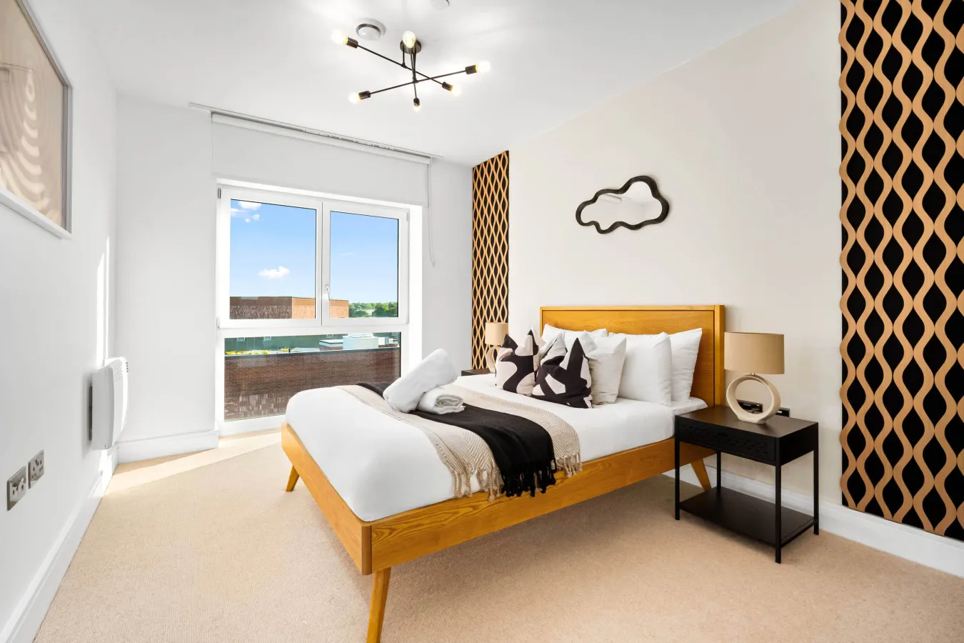 Luxury 2 Bedroom with Balcony - Fast Wi-Fi - Netflix 2