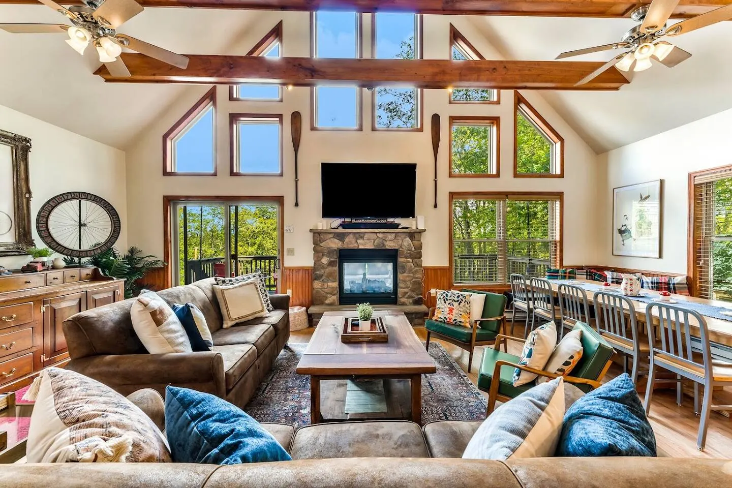Lux Lake View! HotTub-PoolTable-Arcade-FirePit-BBQ — photo 4