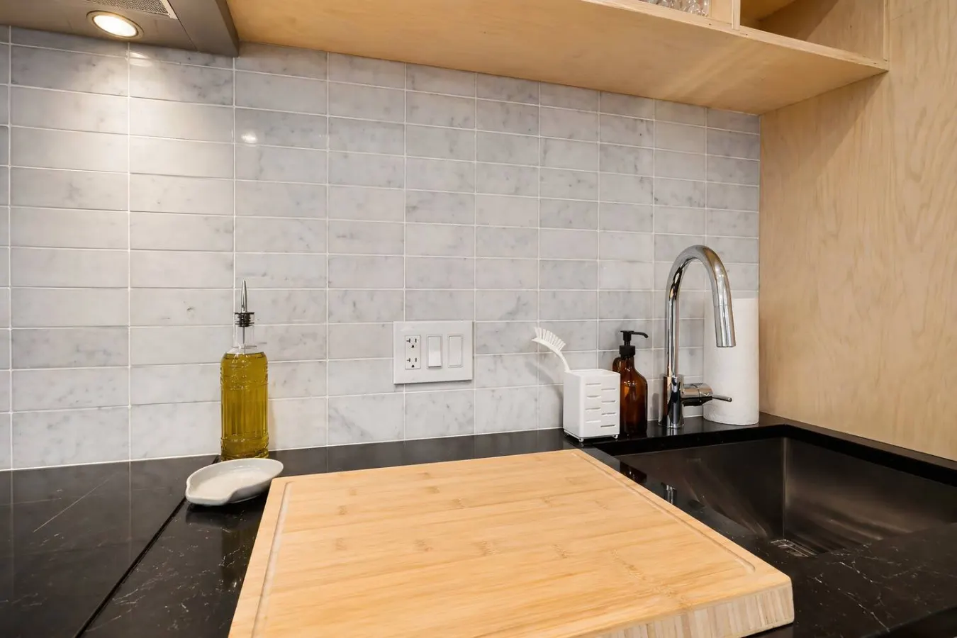 Washington Park 1BR w Parking - Walk Everywhere 10