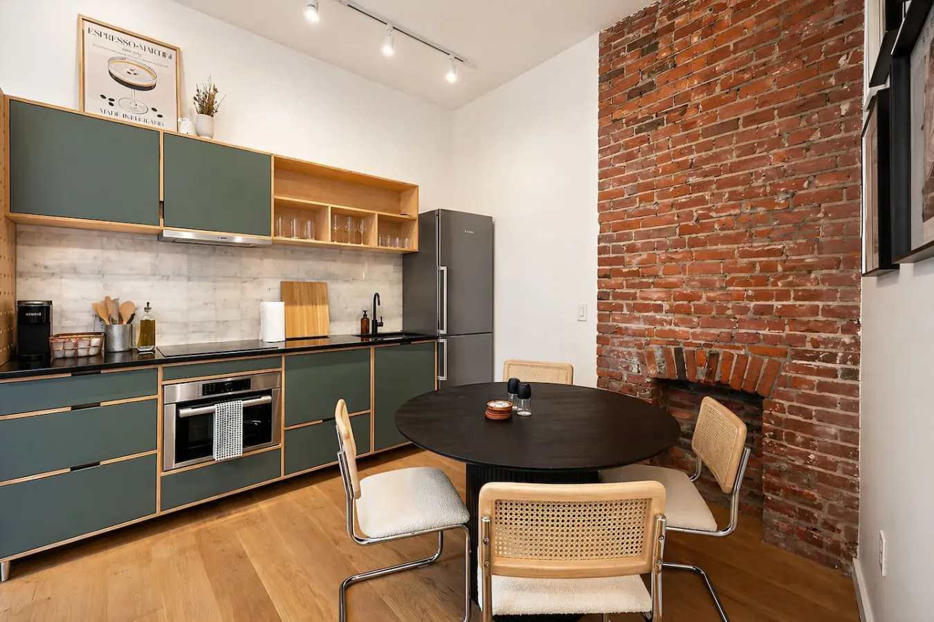 Washington Park 1BR w Parking - Walk Everywhere 12