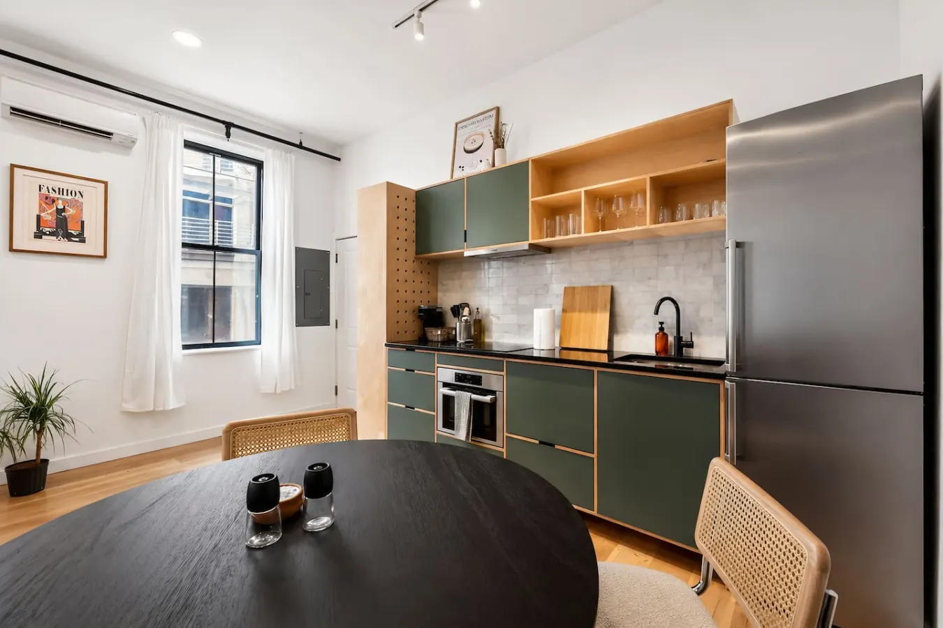 Washington Park 1BR w Parking - Walk Everywhere 13