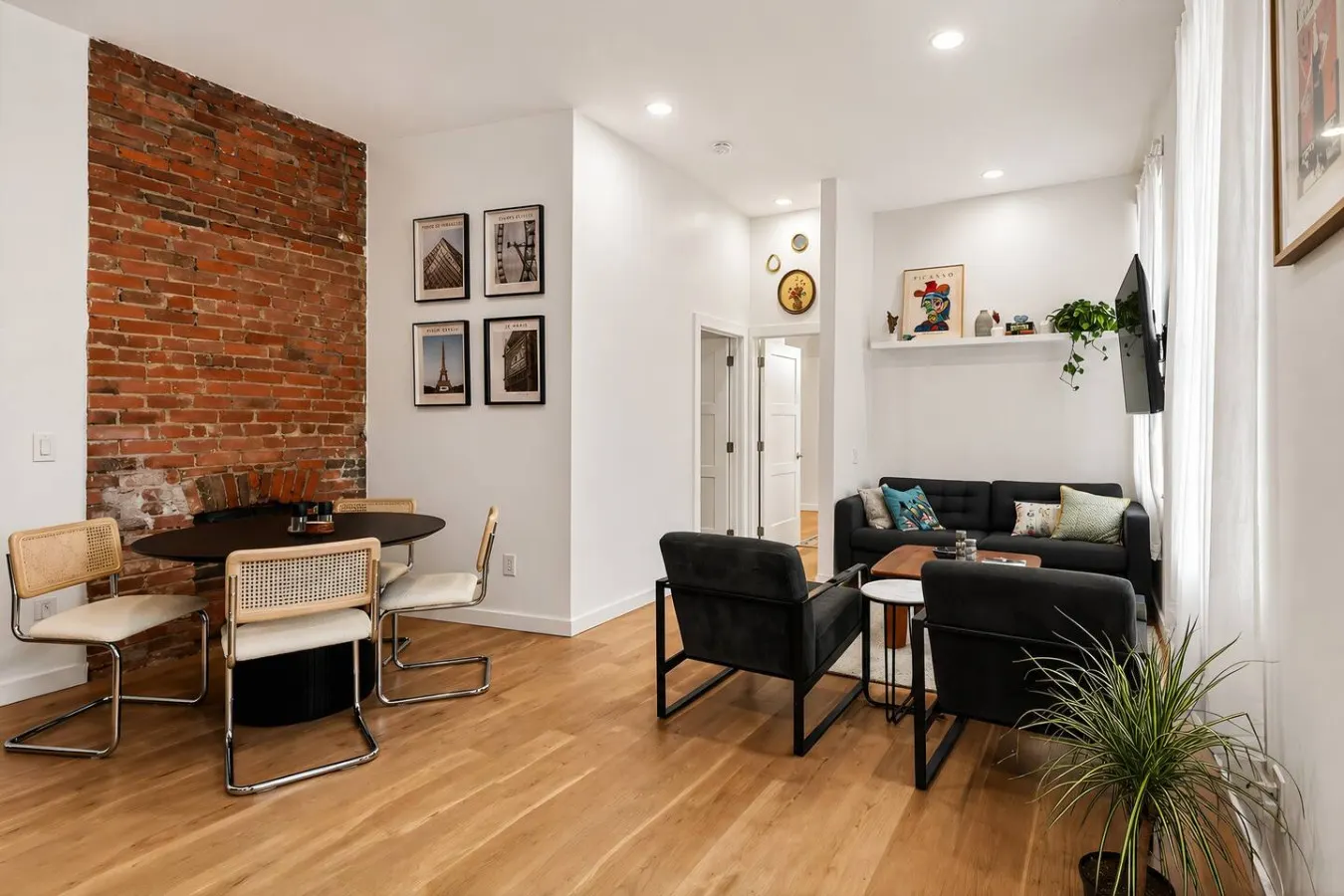 Washington Park 1BR w Parking - Walk Everywhere 15