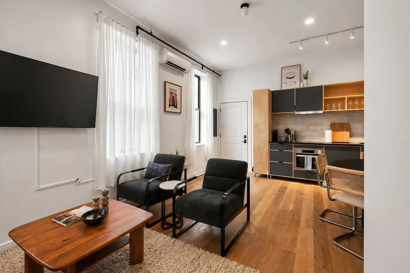 Washington Park 1BR w Parking - Walk Everywhere 5
