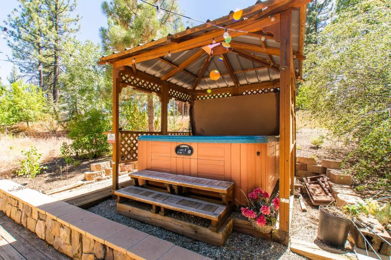NAMU CABIN Modern Chic Design Spa & Gameroom 1