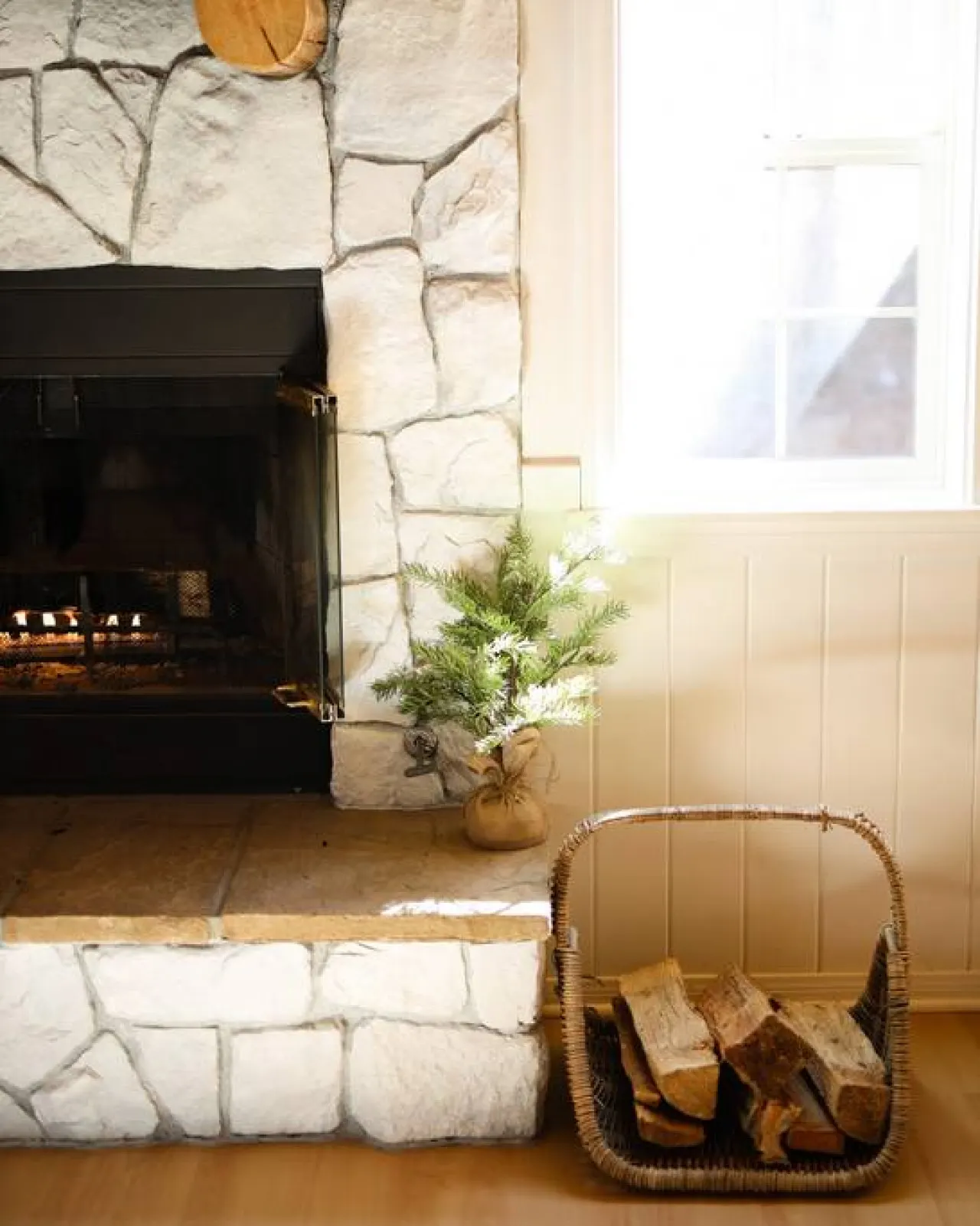 NAMU CABIN Modern Chic Design Spa & Gameroom 8