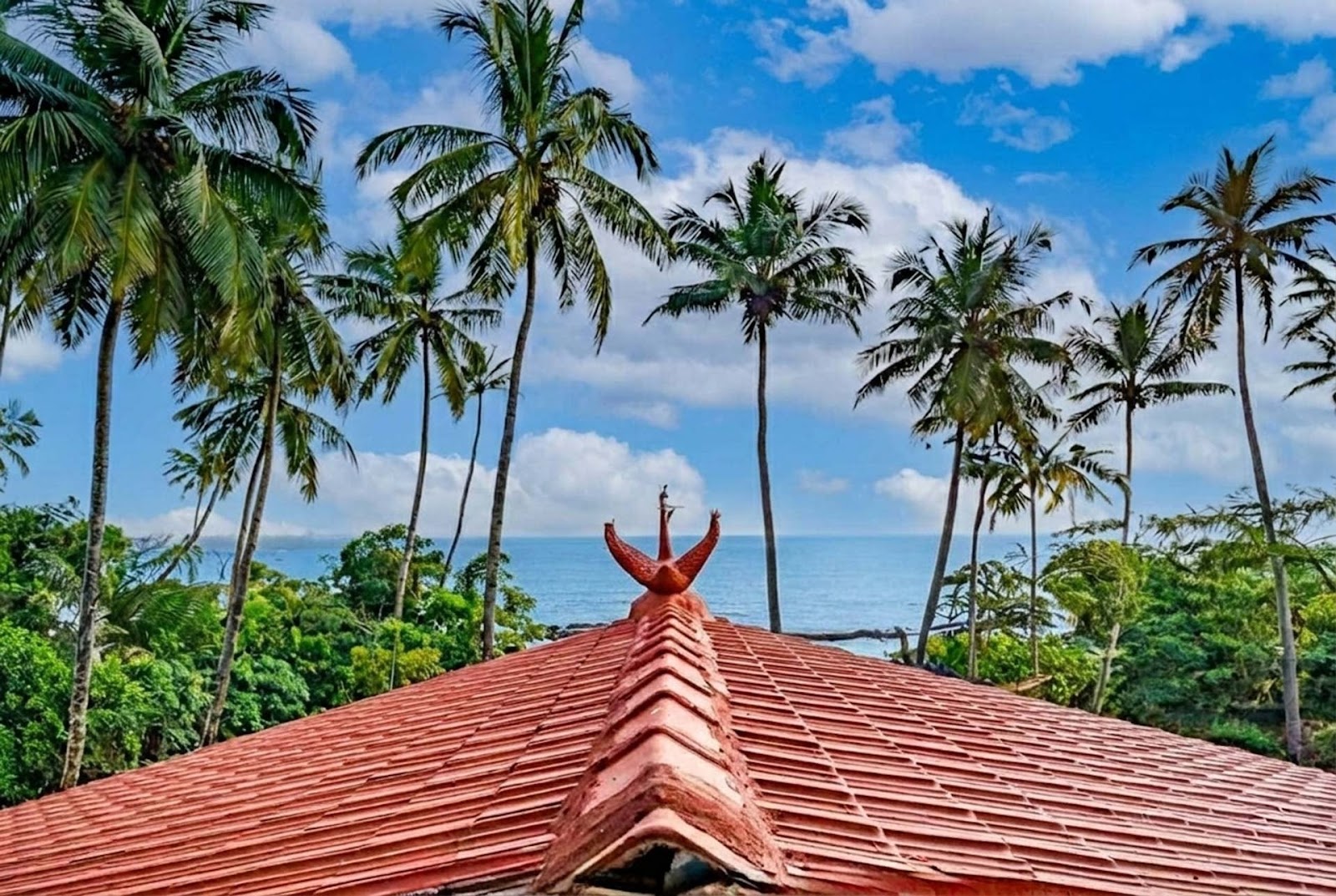 4BR| Luxe Pool+Breakfast |StayVista| Bay View @Goa 8