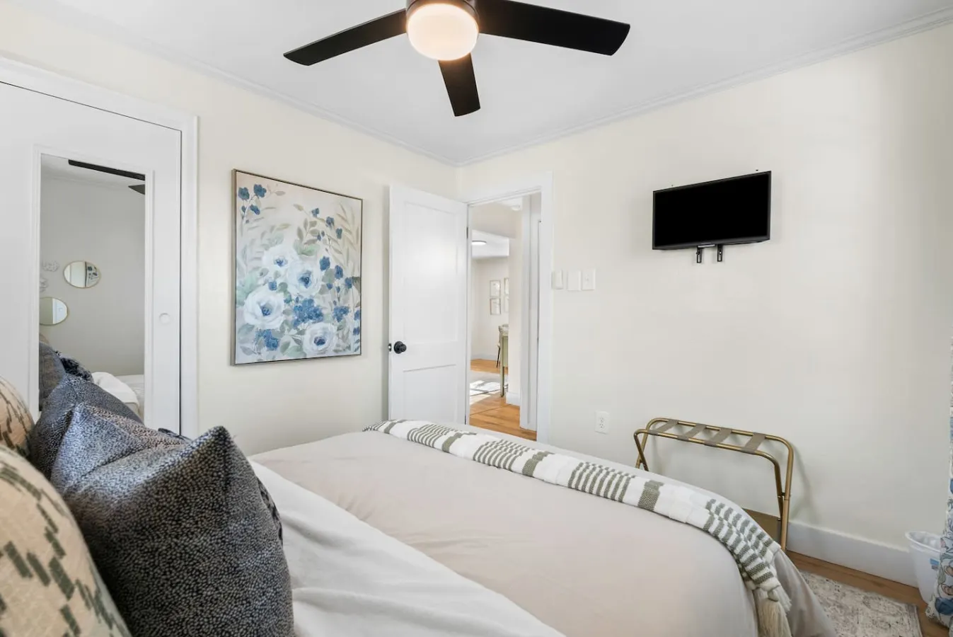 Cozy Cottage 10 Min To Downtown, Near LU & UL 19