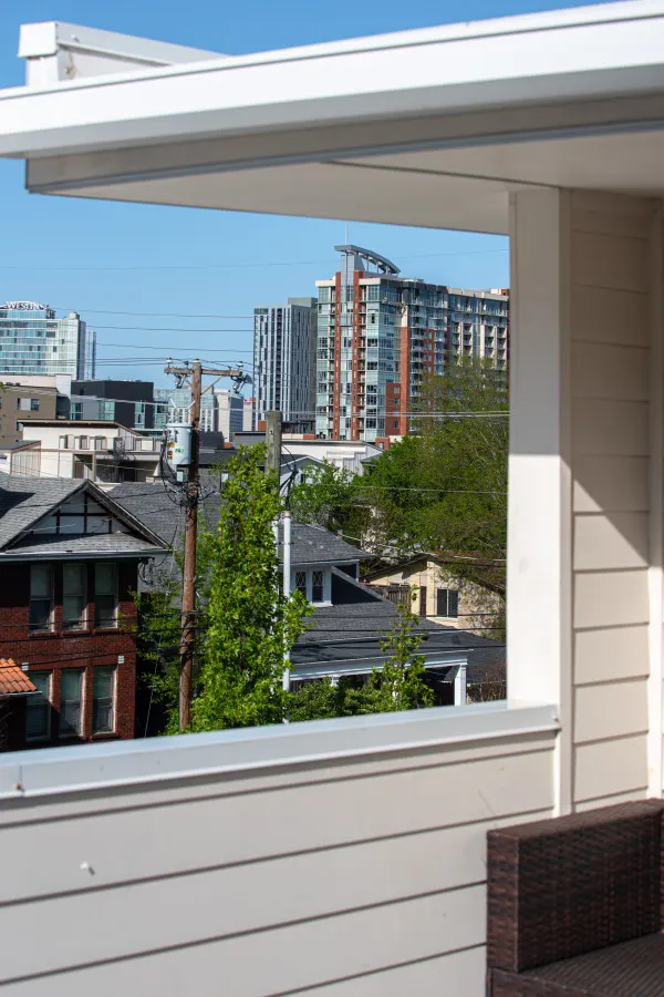 Downtown/Hottub/Music Row/20 foot ceiling/Gulch!.! 19