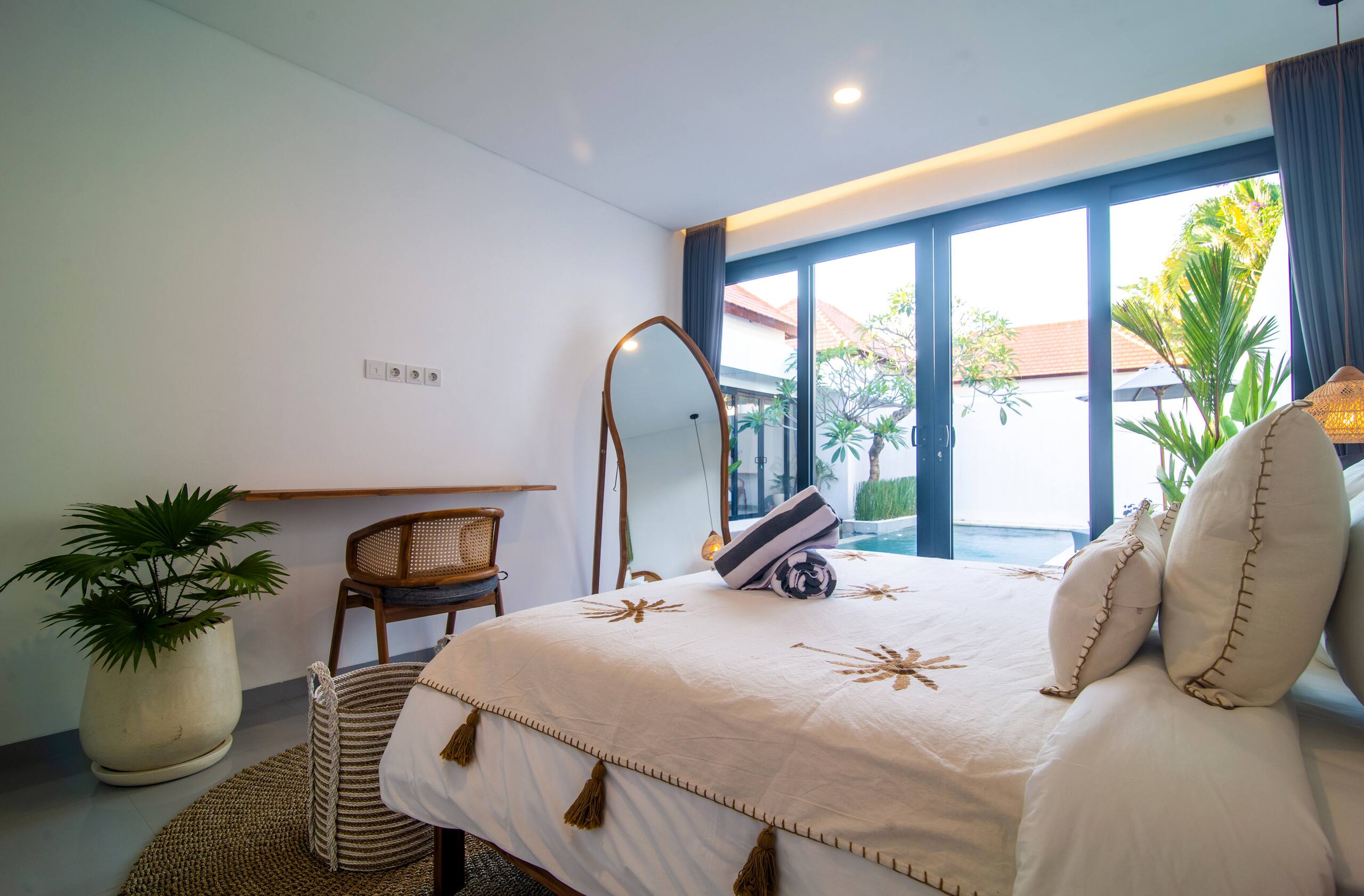 Luxury 3BR Villa | Private Pool | Seminyak 28
