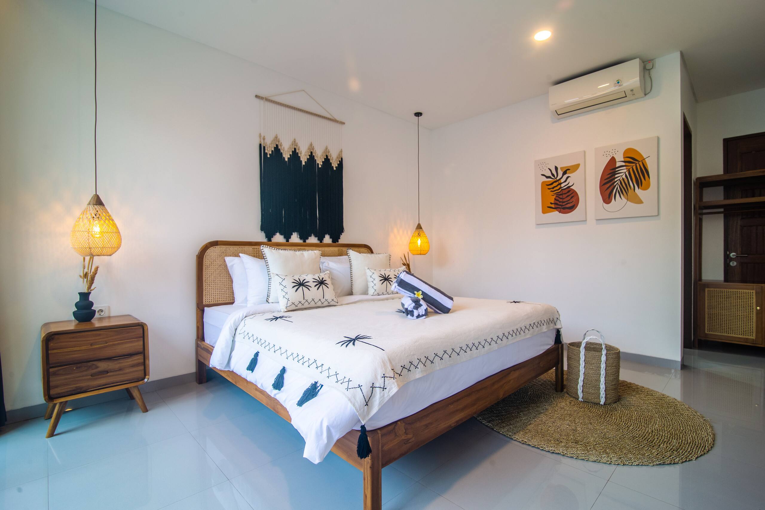 Luxury 3BR Villa | Private Pool | Seminyak 25