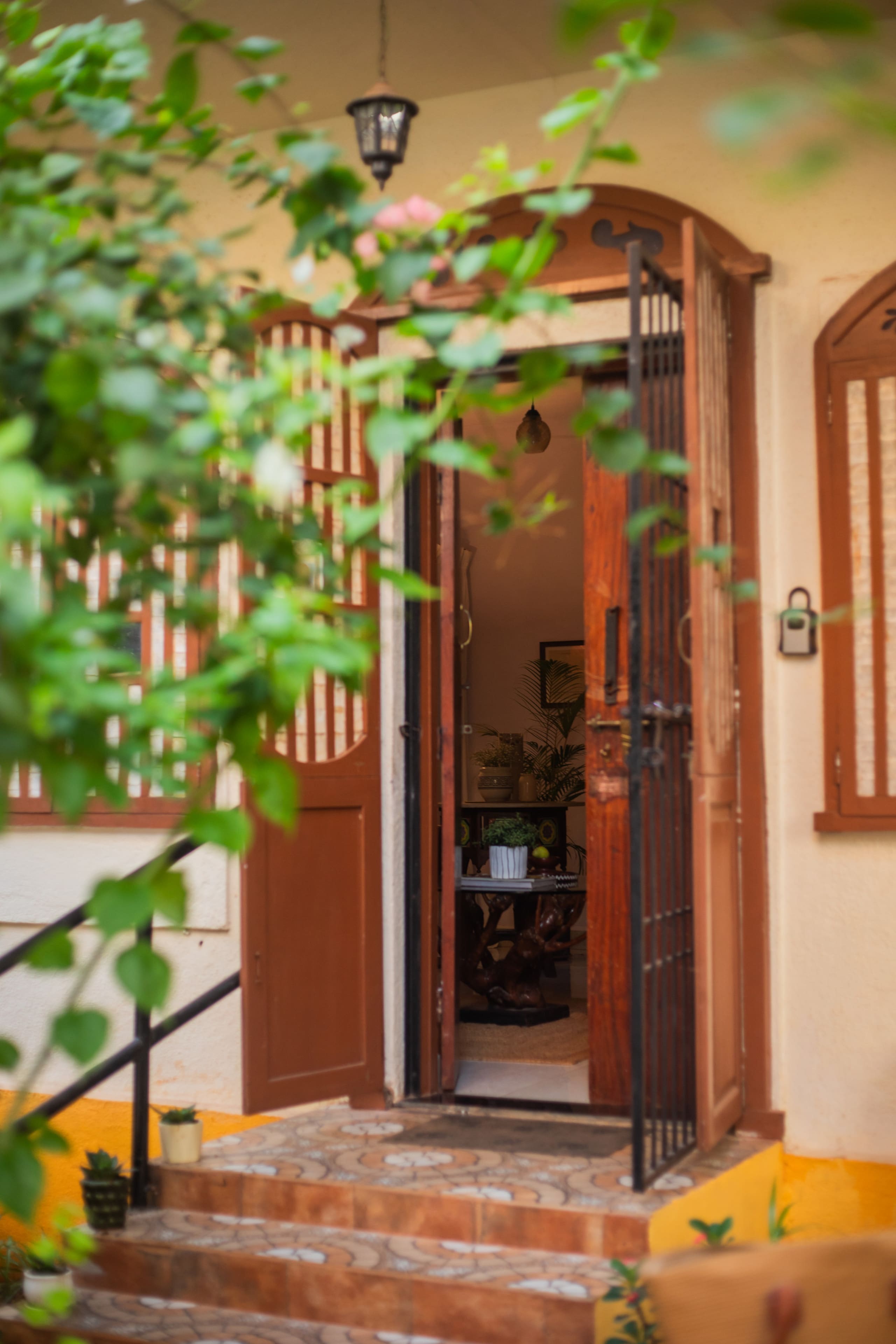 the Chickoo tree Villa by the sea! — photo 2