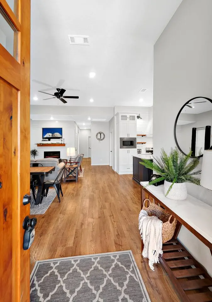Jesse's Place - Magnolia/Baylor/Downtown Waco 16