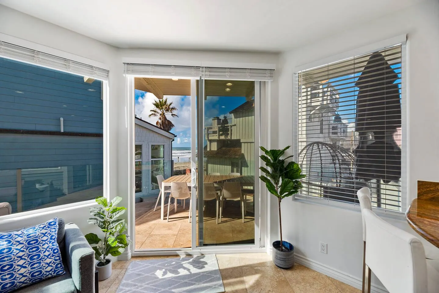 The Mission Beach VIP- 3 Decks, AC, Steps to Sand! 16