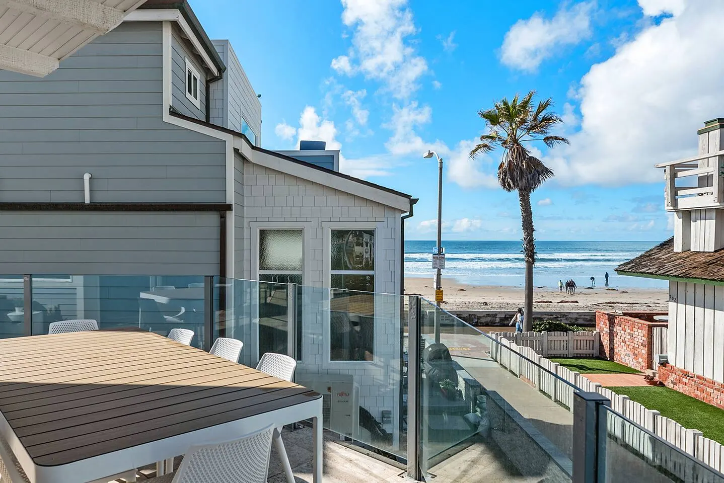 The Mission Beach VIP- 3 Decks, AC, Steps to Sand! 20