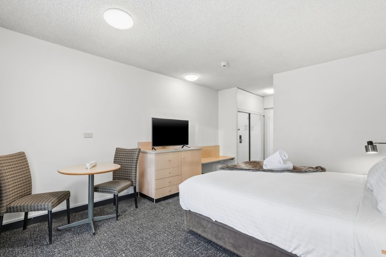 Private King Suite w/ Balcony Views 3