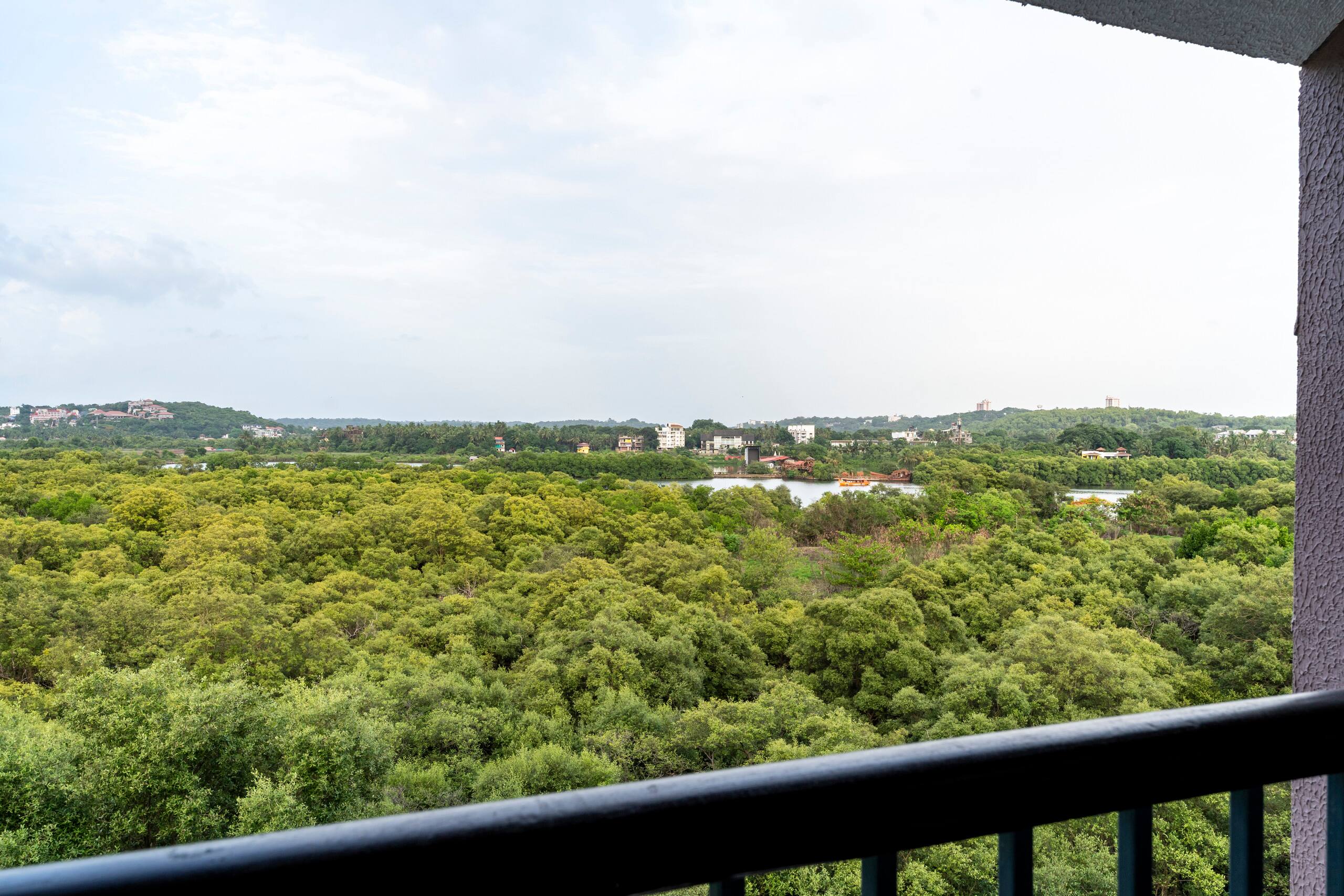 Riders Heaven | River View By The Palacio De Goa 40