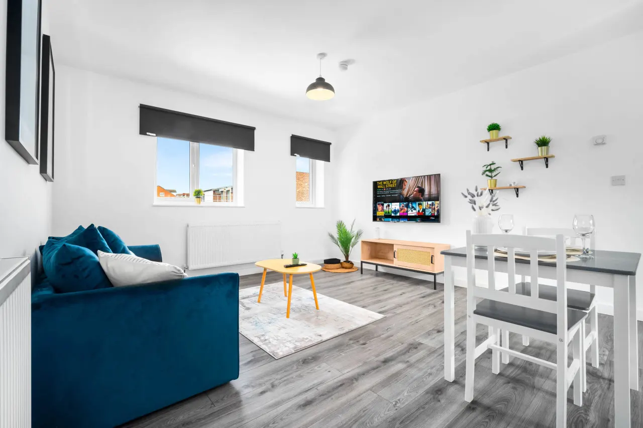 Stylish Apartment - Parking - WiFi - Cradley Heath 16