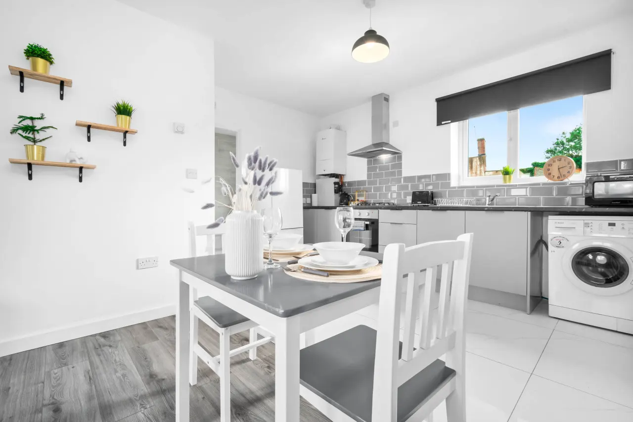 Stylish Apartment - Parking - WiFi - Cradley Heath — photo 5