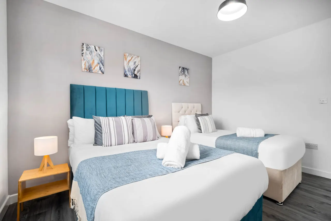 Stylish Apartment - Parking - WiFi - Cradley Heath 6